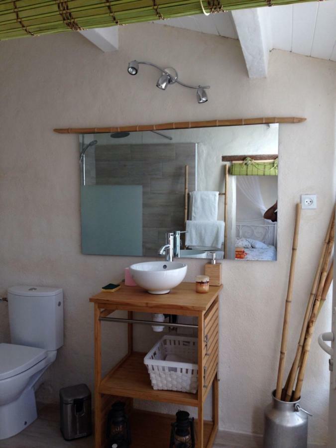 Seb&Laeti Guesthouse Saint-Laurent-dʼAigouze Exteriér fotografie